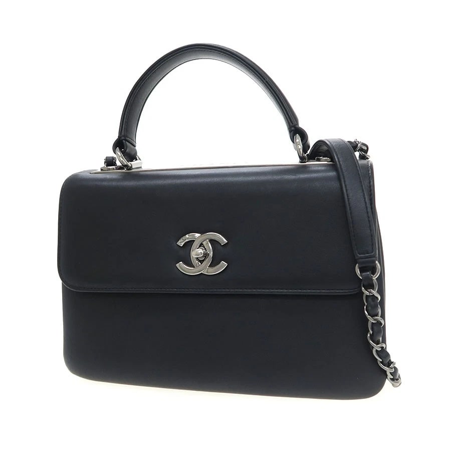 CHANEL TRENDY CC 2WAY SHOULDER BAG BLACK GOLD HARDWARE: Chanel Trendy CC 2Way Shoulder Bag Black Gold Hardware Brand: Chanel Type: Handbag Material: none Color: Black Size: W:25cm×H:16.5cm×D:6cm Accessories: None Accessories Notice: When purcha