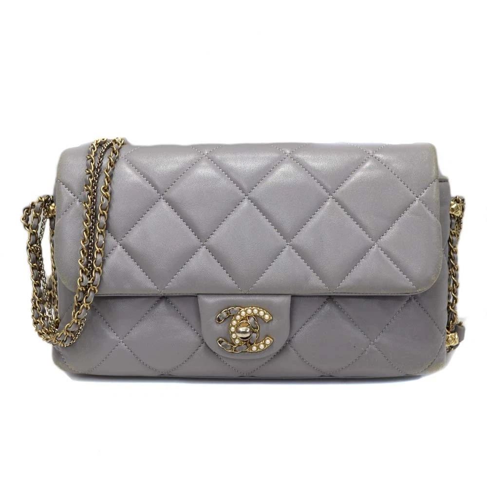 CHANEL CRUSH ON CHAIN SHOULDER BAG LAMBSKIN GRAY GOLD HARDWARE: Chanel Crush On Chain Shoulder Bag Lambskin Gray Gold Hardware Brand: CHANEL Type: Handbag Material: Lamb leather Color: Gray/Gold hardware Size: W25cm x H15cm x D4cm Accessories: None Acc