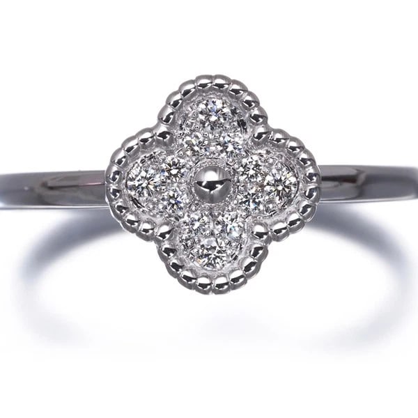 VAN CLEEF & ARPELS RING DIAMOND SWEET ALHAMBRA: Van Cleef & Arpels Ring Diamond Sweet Alhambra Brand: Van Cleef & Arpels Type: Ring Material: 18K 750 White Gold, Main Stone/Creation Natural Color: white gold Size: US 6.5 Accessories: None <
