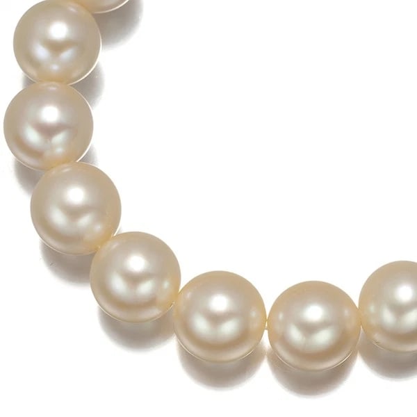 TASAKI NECKLACE AKOYA PEARL SILVER: TASAKI Necklace Akoya Pearl Silver Brand: TASAKI Type: Necklace Material: Silver, Color: Silver Size: Necklace length: 43cm Accessories: None Accessories Notice: When purchasing pre-owned