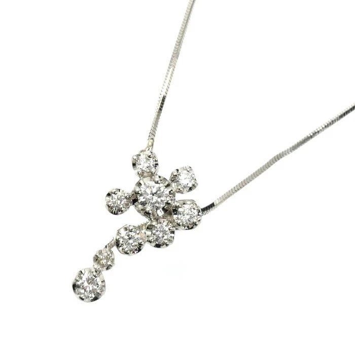VENDOME AOYAMA DIAMOND NECKLACE PT950/PT85: Vendome Aoyama Diamond Necklace Pt950/Pt85 Brand: Vendome Aoyama Type: Necklace Material: (Pt950 / Pt850), Main Stone/Creation Natural Color: Platinum Size: Approx. W 0.37 in × H 0.58 in Accessori