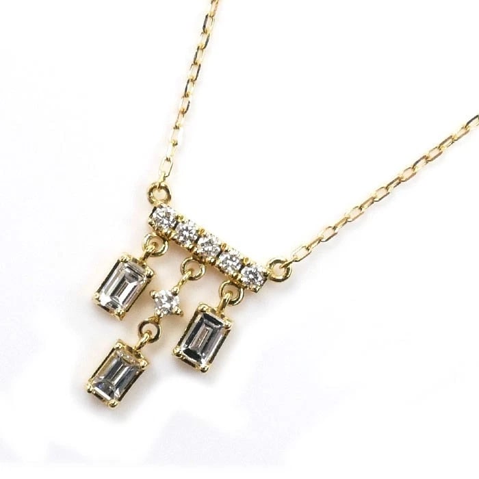 AHKAH CHANDELIER SWAY PETIT DIAMOND NECKLACE 18K YELLOW GOLD: AHKAH Chandelier Sway Petit Diamond Necklace 18K Yellow Gold Brand: AHKAH Type: Necklace Material: K18 Yellow Gold, Main Stone/Creation natural Color: Yellow Gold Size: Chain Length: Approx. 15.75 in 