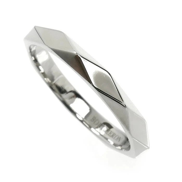 BOUCHERON FACETTE RING PT950: Boucheron Facette Ring Pt950 Brand: Boucheron Type: Ring Material: Platinum950, Color: Platinum Size: US 7.75 / Accessories: None Accessories Notice: When purchasing pre-owned goods, pleas