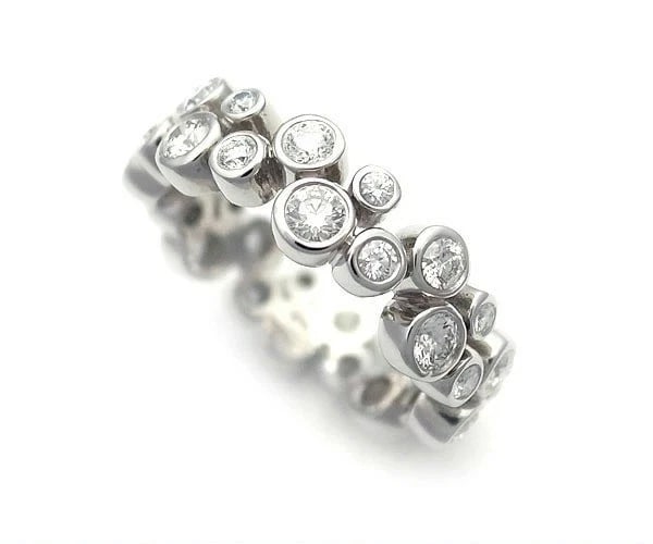 TIFFANY & CO. RING PT950: Tiffany & Co. Ring Pt950 Brand: Tiffany & Co. Type: Ring Material: Platinum950, Main Stone/Creation Natural Color: Platinum Size: US 4 Accessories: None Accessories Notice: When purchasing pre-owned