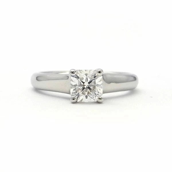 TIFFANY & CO. RING PT950: Tiffany & Co. Ring Pt950 Brand: Tiffany & Co. Type: Ring Material: Platinum950, Main Stone/Creation Natural Color: Platinum Size: US 3.75-4 Accessories: None Accessories Notice: When purch
