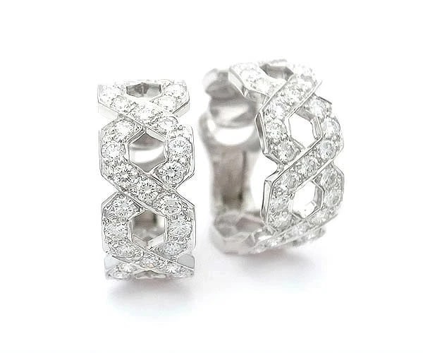 TIFFANY & CO. HEXAGONAL LINK HOOP EARRINGS PT950: Tiffany & Co. Hexagonal Link Hoop Earrings Pt950 Brand: Tiffany & Co. Type: Earrings Material: Platinum950, Main Stone/Creation Natural Color: Platinum Size: Length: Approx. 0.75 inches (19.1 mm)