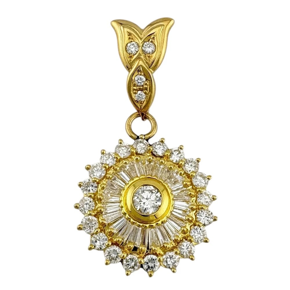 TASAKI PENDANT TOP K18 YELLOW GOLD DIAMOND DIAMOND: TASAKI Pendant top K18 yellow gold diamond diamond Brand: TASAKI Type: Pendant top Material: K18 yellow gold, Main Stone/Creation Natural Color: gold Size: (CM) Top:W19.5mm x H36.0mm Clasp:W5.5mm x