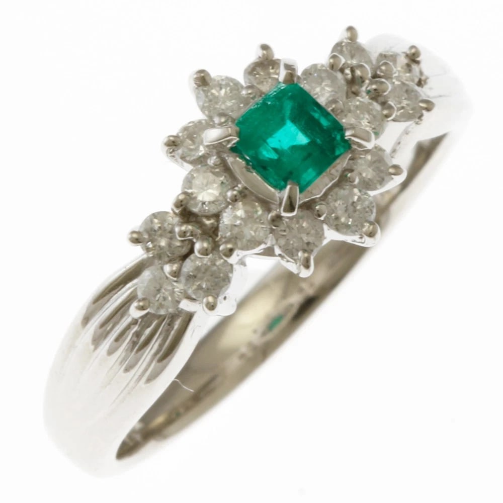 RING PT900PLATINUM EMERALD DIAMOND: Ring Pt900Platinum Emerald diamond Brand: Unbranded Type: Ring Material: Pt900Platinum, Main Stone/Creation Emerald/diamond Color: Silver Size: US 5 1/2 Accessories: None Accessories Notic