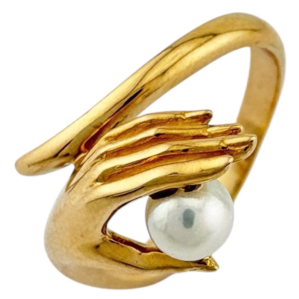 CARRERA Y CARRERA RING K18 YELLOW GOLD AKOYA PEARL: Carrera y Carrera Ring K18 yellow gold Akoya pearl Brand: Carrera y Carrera Type: Ring Material: K18 yellow gold, Main Stone/Creation Akoya pear Color: gold Size: US 5 3/8 Accessories: None