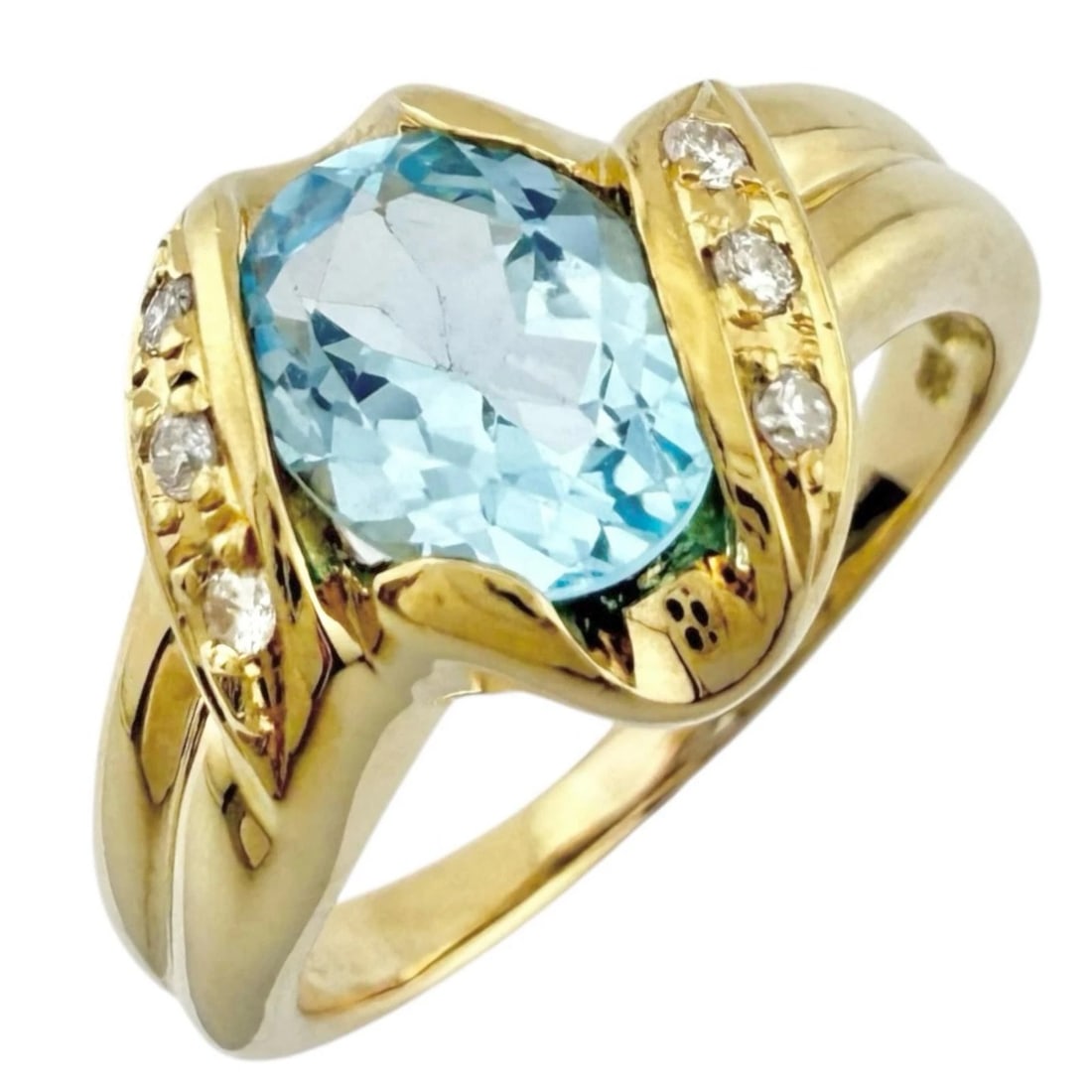 RING K18 BLUE TOPAZ: Ring K18 Blue Topaz Brand: Unbranded Type: Ring Material: K18 yellow gold, Main Stone/Creation Blue Topaz/diamond Color: gold Size: US 7 1/2 Accessories: None Accessories Notice: When purc