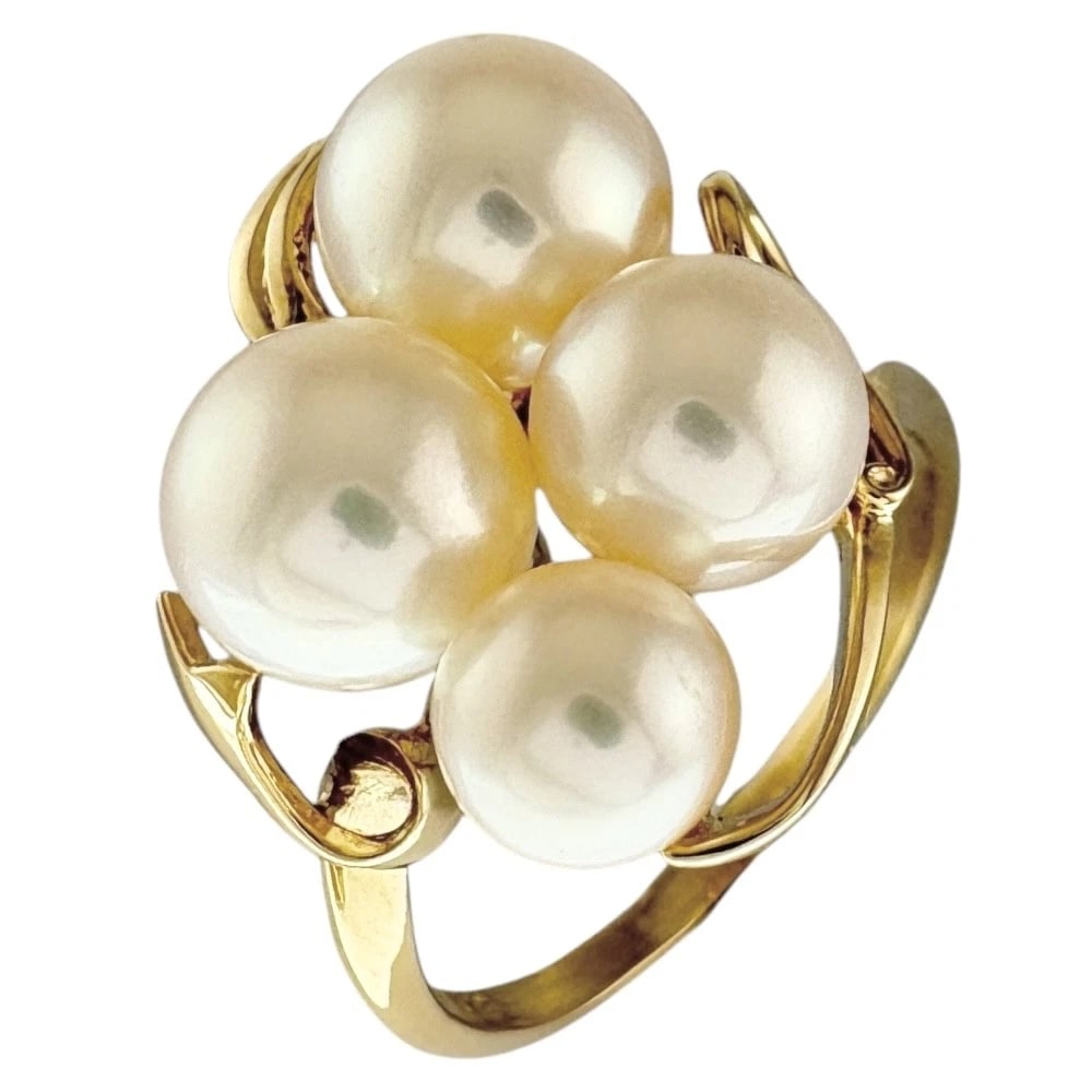 RING K18 YELLOW GOLD AKOYA PEARL: Ring K18 yellow gold Akoya pearl Brand: Unbranded Type: Ring Material: K18 yellow gold, Main Stone/Creation Akoya pearl Color: gold Size: US 7 1/8 Accessories: None Accessories Notice: Whe