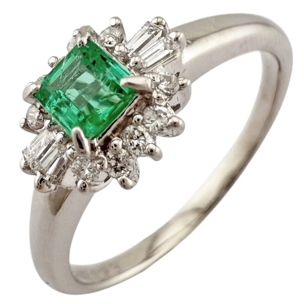 TASAKI RING PT900PLATINUM EMERALD DIAMOND: TASAKI Ring Pt900Platinum Emerald diamond Brand: TASAKI Type: Ring Material: Pt900Platinum, Main Stone/Creation Emerald/diamond Color: Silver Size: US 8 1/4 Accessories: None Accessories N