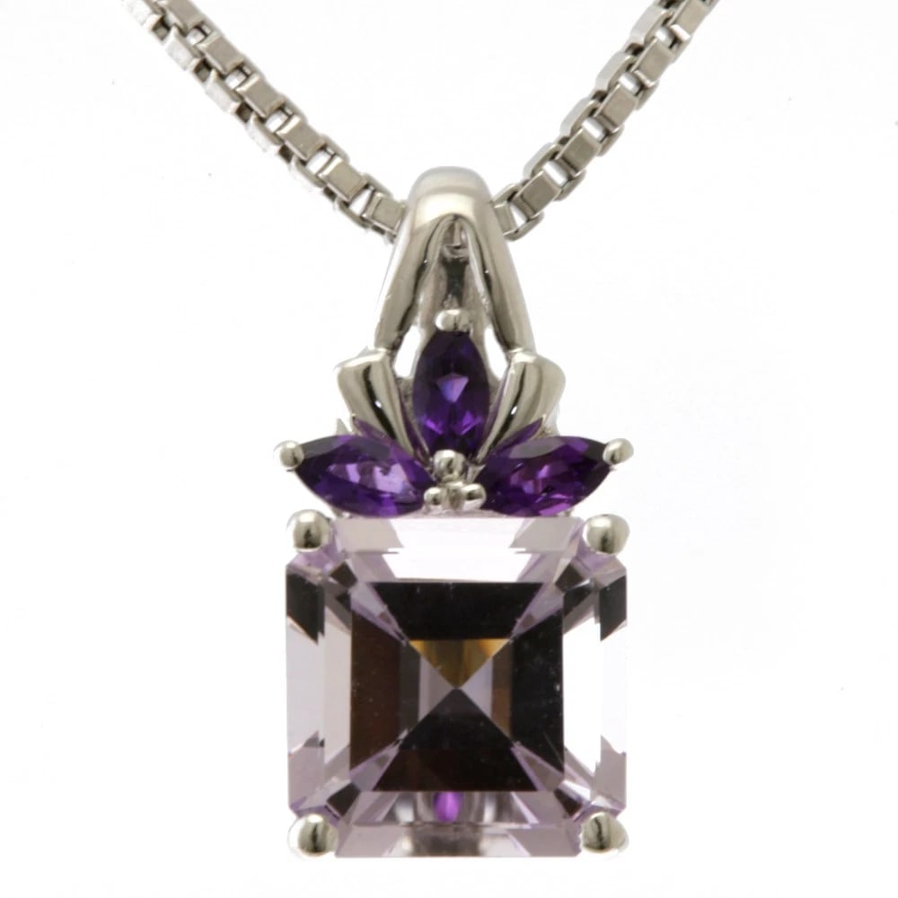 NECKLACE K18 WHITE GOLD AMETHYST: Necklace K18 white gold amethyst Brand: Unbranded Type: Necklace Material: K18 white gold, Main Stone/Creation amethyst Color: Silver Size: (CM) Total Length:40cm Chain width:1.0mm AdjUS ter can