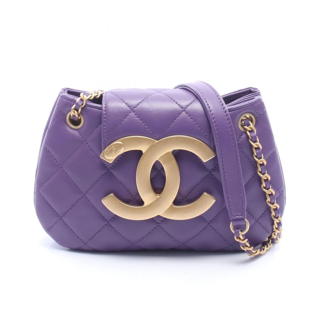 CHANEL MATELASSE SMALL MESSENGER SHOULDER BAG: CHANEL Matelasse Small Messenger Shoulder Bag Brand: CHANEL Type: Shoulder Bag Material: Lambskin (sheep leather) Color: Purple??ish colors Size: H:14.5cm x W:17cm x D:1.5/1.5cm (H:5.7" x W:6.7" x D:0
