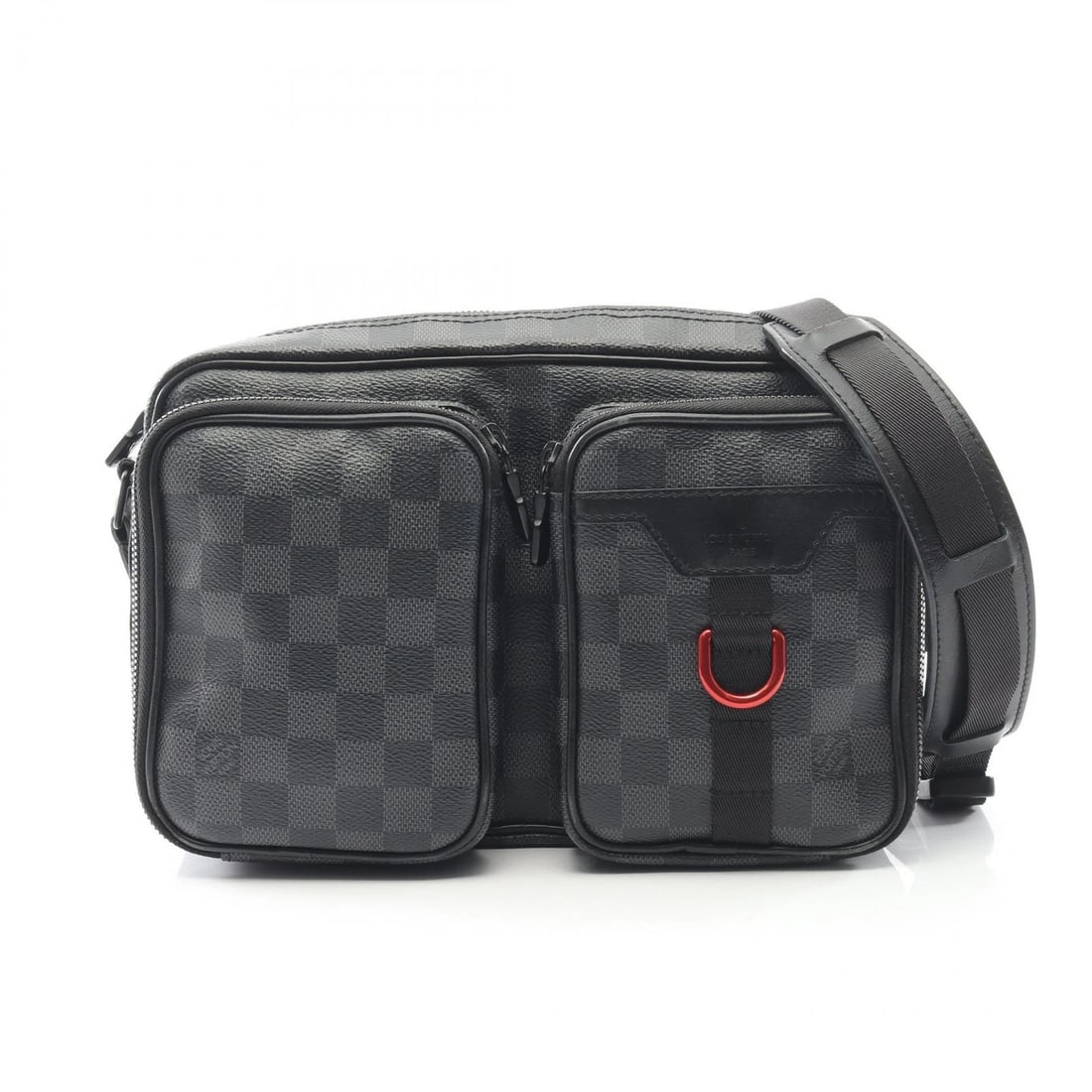 LOUIS VUITTON UTILITY MESSENGER SHOULDER BAG: LOUIS VUITTON Utility messenger Shoulder Bag Brand: LOUIS VUITTON Type: Shoulder Bag Material: Damier graphite × PVC coated canvas × leather Color: Gray??ish colors Size: (H:6.7" x W:10.2" x D:2.4")