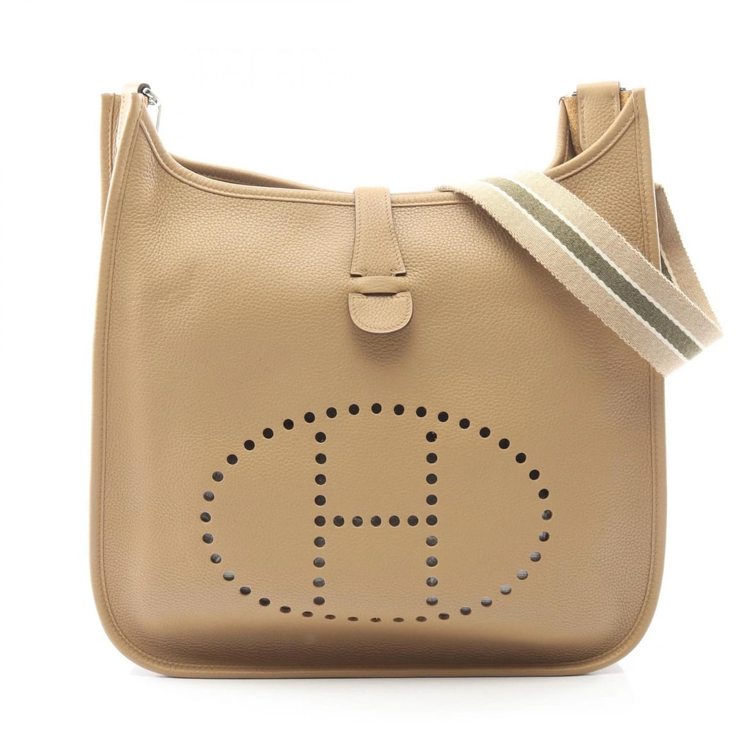 HERMES EVELYNE 1 GM SHOULDER BAG L TAURILLON CLEMENCE: HERMES Evelyne 1 GM Shoulder Bag L Taurillon Clemence Brand: HERMES Type: Shoulder Bag Material: Taurillon Clemence × leather × Taurillon Clemence Color: Beige / Beige??ish colors Size: (H:12.2" x W