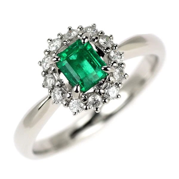 PT900 EMERALD DIAMOND RING: Pt900 emerald diamond ring Brand: None Type: rings Material: Pt900, Main Stone/Creation emeraldSide Stonediamonds Color: Silver Size: 6US Accessories: None Accessories Notice: When purchasing