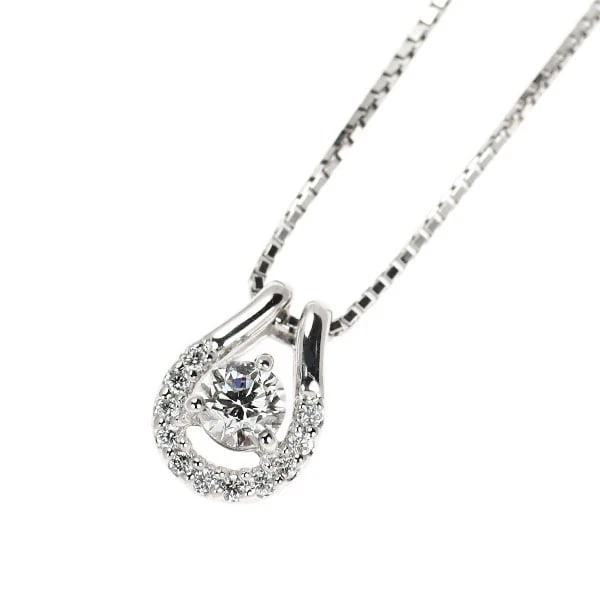 PT900/ PT850 DIAMOND PENDANT NECKLACE: Pt900/ Pt850 Diamond Pendant Necklace Brand: None Type: pendant necklace Material: Pt900/ Pt850, Main Stone/Creation Natural Color: Silver Size: Necklace: Chain Length 45.5cm Accessories: None
