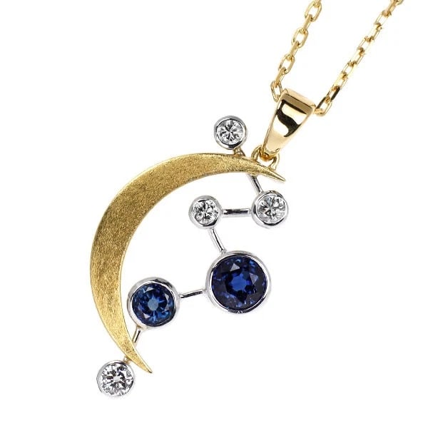 K18YG/WG SAPPHIRE DIAMOND PENDANT NECKLACE: K18YG/WG sapphire diamond pendant necklace Brand: None Type: pendant necklace Material: K18YG/WG, Main Stone/Creation SapphireSide Stonediamonds Color: YG,WG Size: Necklace: Chain Length?45.5cm