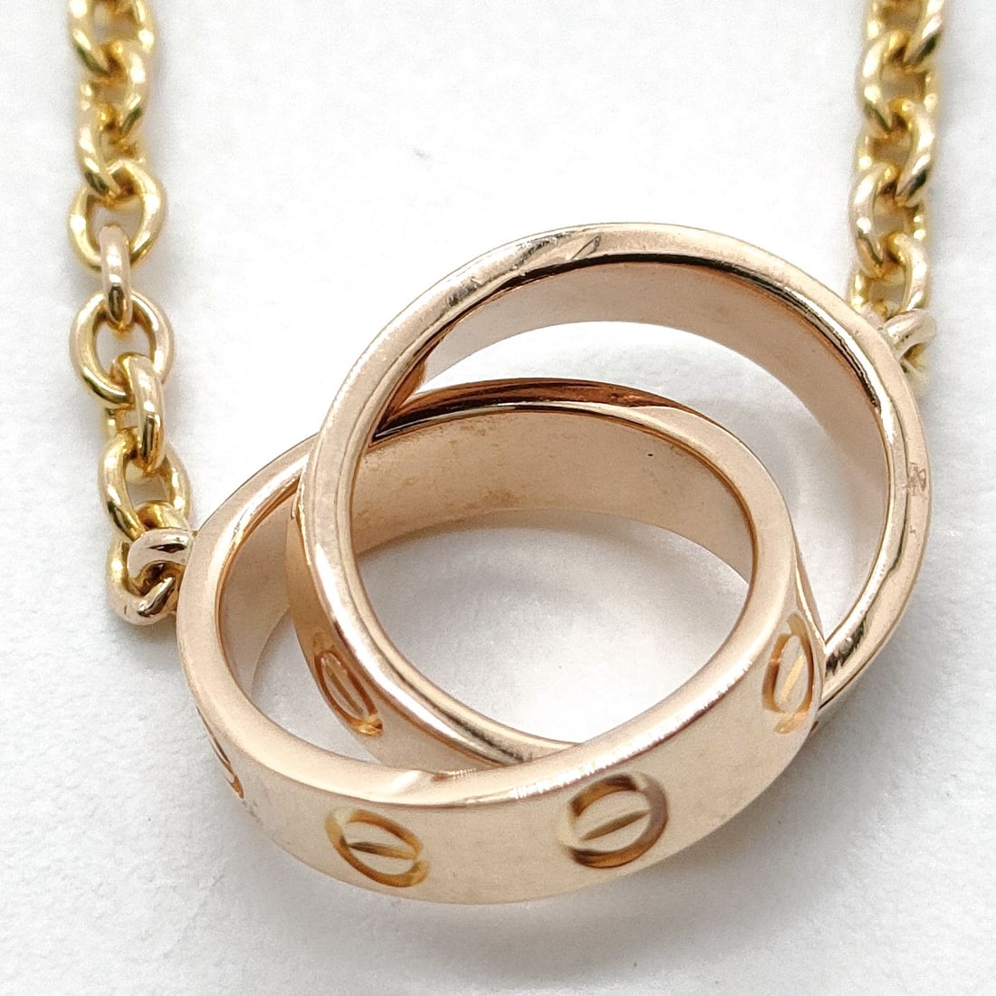 CARTIER NECKLACE BABYLOVE GOLD YELLOW GOLD: Cartier Necklace babylove Gold Yellow Gold Brand: Cartier Type: Necklace Material: Gold, Color: Yellow Gold Size: Pendant Size : 1.23X1 cm / 0.48X0.39 inch Chain Size : 42 cm / 16.5 inch Accessori