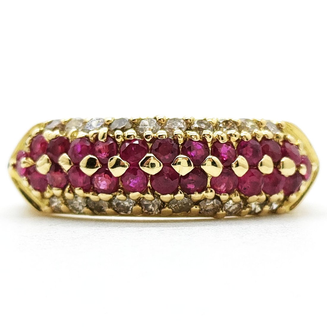 JEWELRY RING RUBY GOLD YELLOW GOLD PINKS: Jewelry Ring Ruby Gold Yellow Gold Pinks Brand: Unbranded Type: Ring Material: Gold, Main Stone/Creation Ruby Color: Yellow Gold Size: US 7 Accessories: None Accessories Notice: When purch