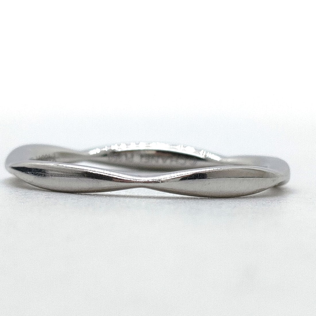 CHANEL RING CAMELLIA PLATINUM: Chanel Ring Camellia Platinum Brand: Chanel Type: Ring Material: Platinum, Color: Platinum Size: US 5 Accessories: None Accessories Notice: When purchasing pre-owned goods, please refer to