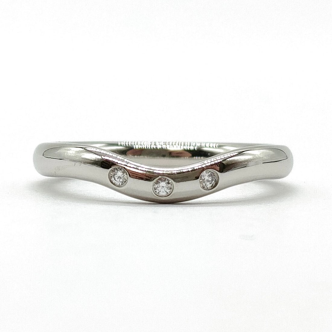 TIFFANY AND CO. RING CURVED BAND PERETTI NATURAL DIAMOND PLATINUM: Tiffany and Co. Ring Curved band Peretti Natural Diamond Platinum Brand: Tiffany and Co. Type: Ring Material: Platinum, Color: Platinum Size: US 4 1/8 Accessories: None Accessories Notice:
