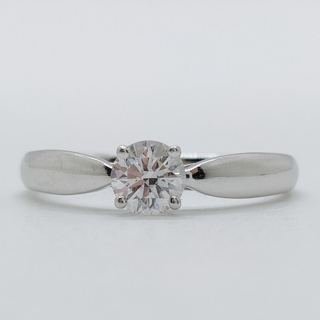 TIFFANY AND CO. RING HARMONY NATURAL DIAMOND PLATINUM: Tiffany and Co. Ring Harmony Natural Diamond Platinum Brand: Tiffany and Co. Type: Ring Material: Platinum, Color: Platinum Size: US 3 3/4 Accessories: None Accessories Notice: When purcha