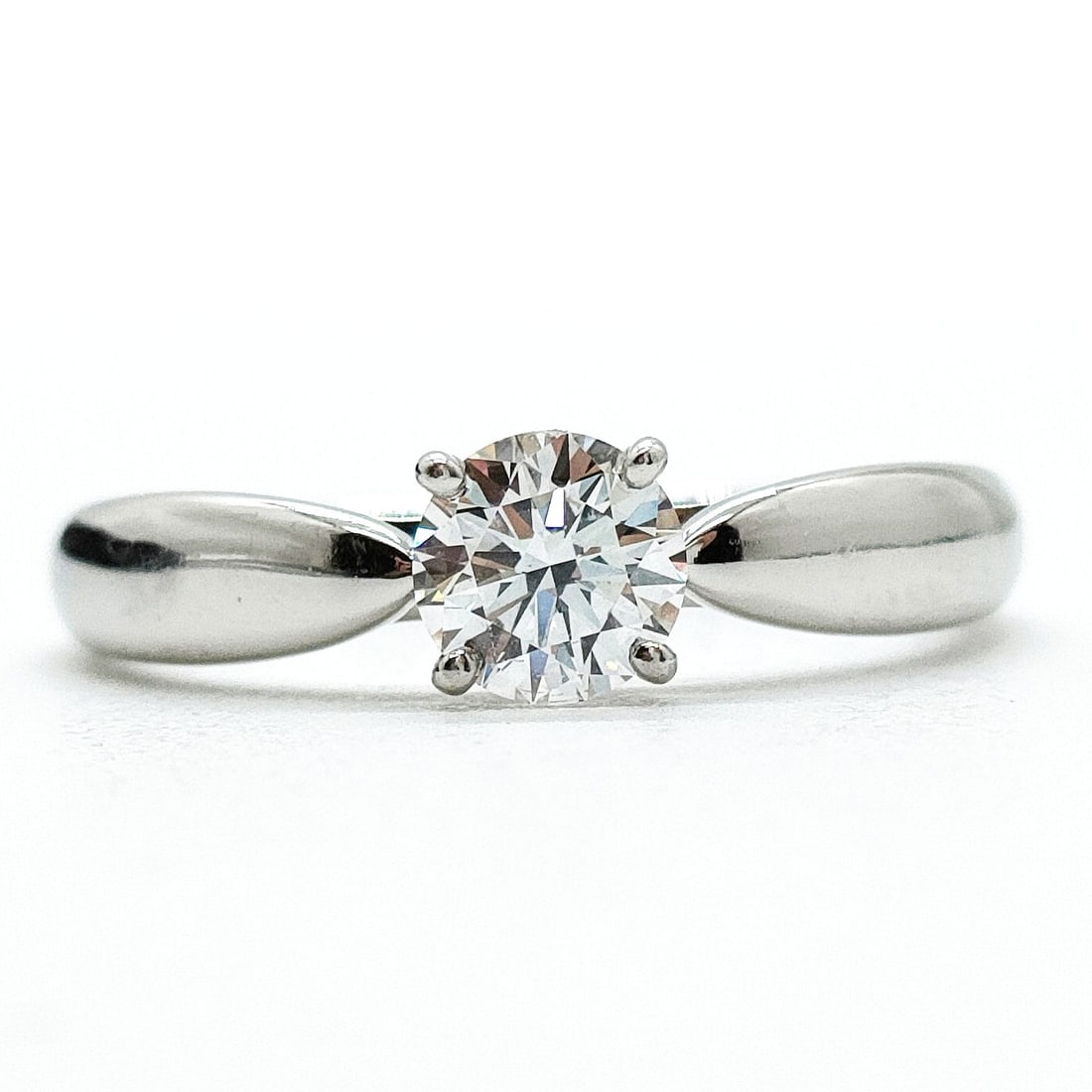 TIFFANY AND CO. RING HARMONY NATURAL DIAMOND PLATINUM: Tiffany and Co. Ring Harmony Natural Diamond Platinum Brand: Tiffany and Co. Type: Ring Material: Platinum, Color: Platinum Size: US 4 1/2 Accessories: None Accessories Notice: When purcha