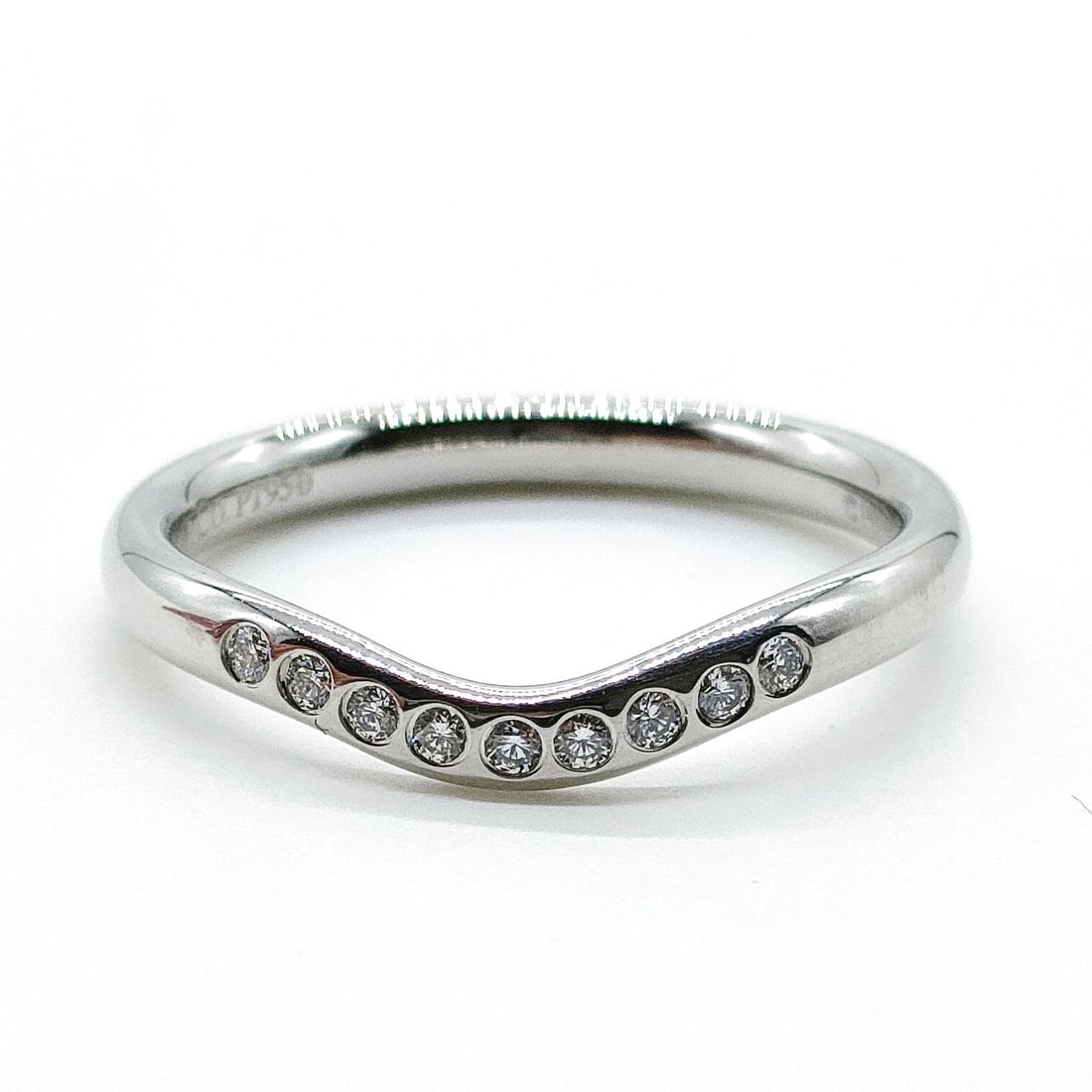 TIFFANY AND CO. RING CURVED BAND PERETTI NATURAL DIAMOND: Tiffany and Co. Ring Curved band Peretti Natural Diamond Brand: Tiffany and Co. Type: Ring Material: Platinum, Color: Platinum Size: US 5 Accessories: None Accessories Notice: When purchas