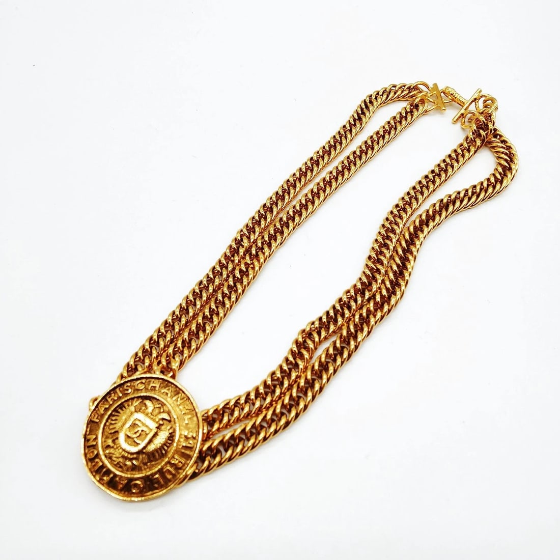 CHANEL NECKLACE GOLD: Chanel Necklace Gold Brand: Chanel Type: Necklace Material: Metal, Color: Gold Size: Full Length : 38.5 cm (approx) Accessories: None Accessories Notice: When purchasing pre-owned goods, p