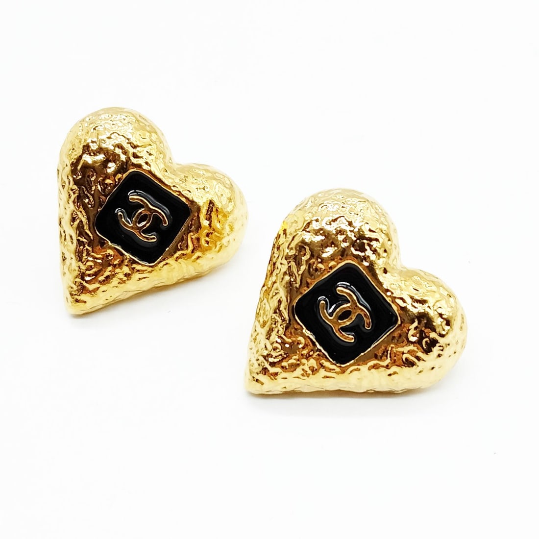 CHANEL PIERCED EARRING GOLD BLACK: Chanel Pierced Earring Gold Black Brand: Chanel Type: Pierced Earring Material: Metal, Color: Gold Size: Size : 2.5x2.5 Accessories: None Accessories Notice: When purchasing pre-owned good