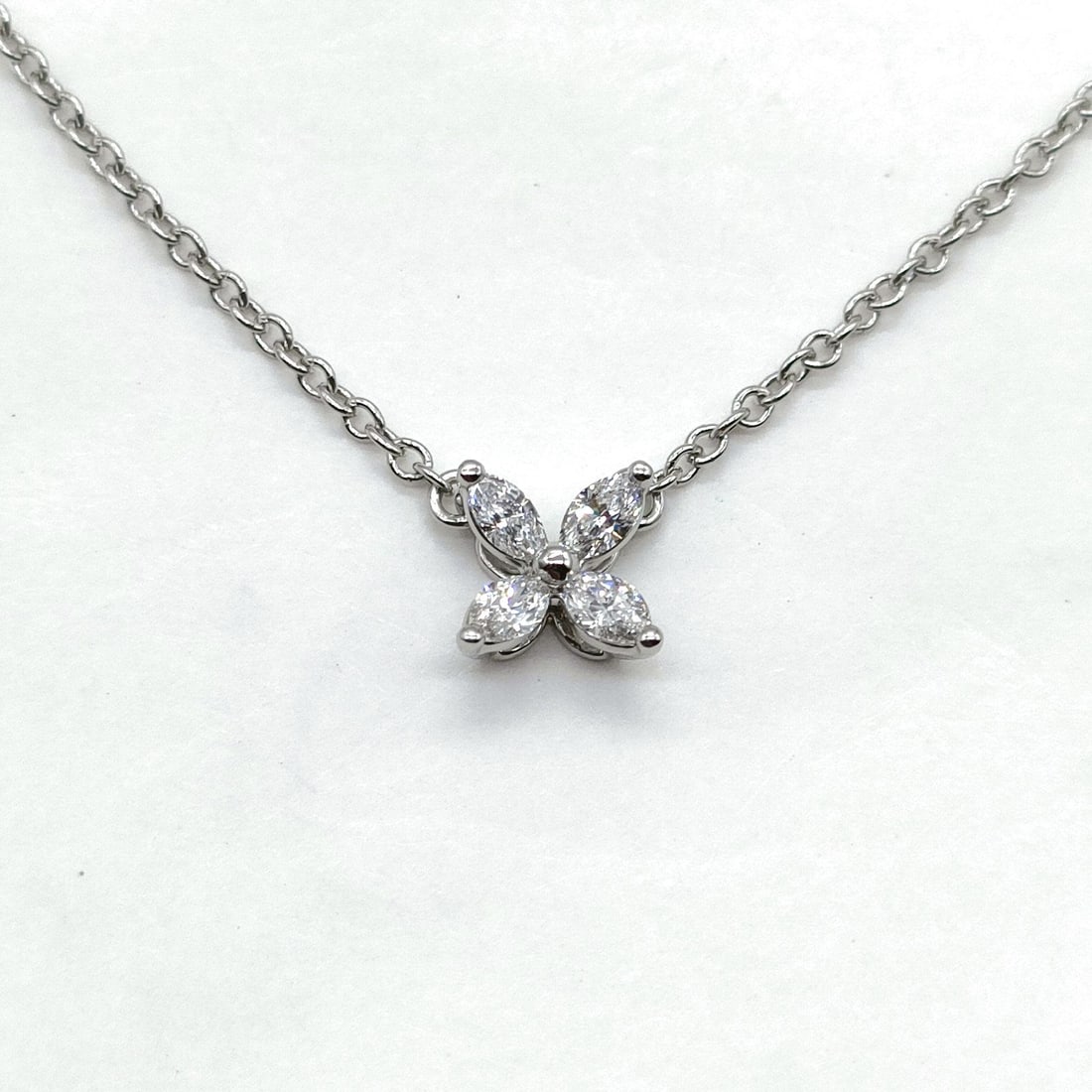 TIFFANY AND CO. NECKLACE VICTORIA NATURAL DIAMOND PLATINUM: Tiffany and Co. Necklace Victoria Natural Diamond Platinum Brand: Tiffany and Co. Type: Necklace Material: Platinum, Color: Platinum Size: Pendant Size : 0.53X0.53 cm / 0.20X0.20 inch Chain Size : 41