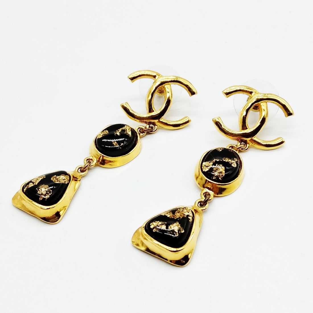 CHANEL PIERCED EARRING GOLD BLACK: Chanel Pierced Earring Gold Black Brand: Chanel Type: Pierced Earring Material: Metal, Color: Gold Size: Full Length : 5.5 cm (approx) Accessories: None Accessories Notice: When purchasing