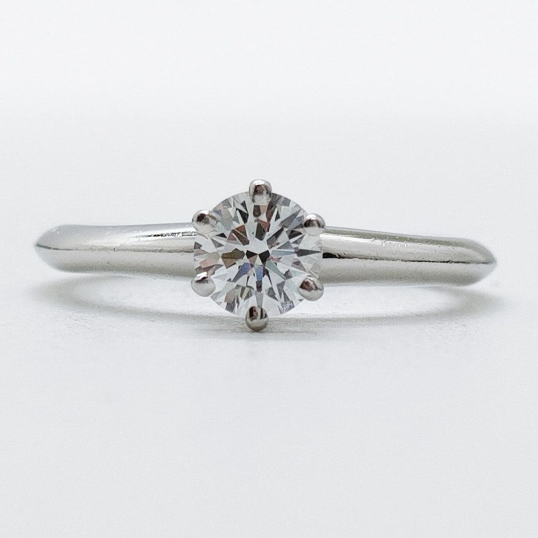 TIFFANY AND CO. RING SOLITAIRE NATURAL DIAMOND (1 of 3)