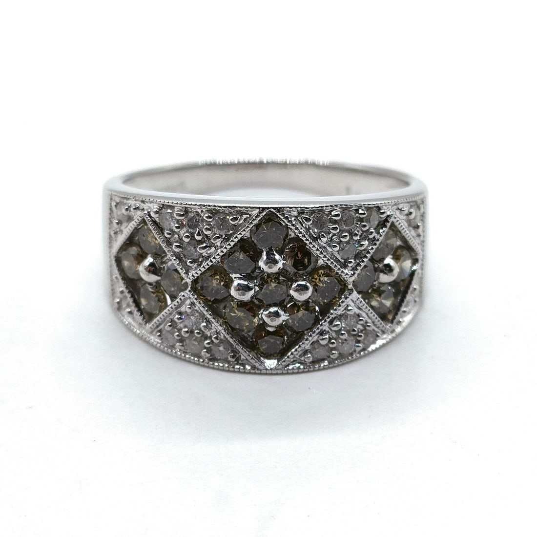 JEWELRY RING NATURAL DIAMOND WHITE GOLD: Jewelry Ring Natural Diamond White Gold Brand: Unbranded Type: Ring Material: White gold, Color: White gold Size: US 6 1/4 Accessories: None Accessories Notice: When purchasing pre-owned g