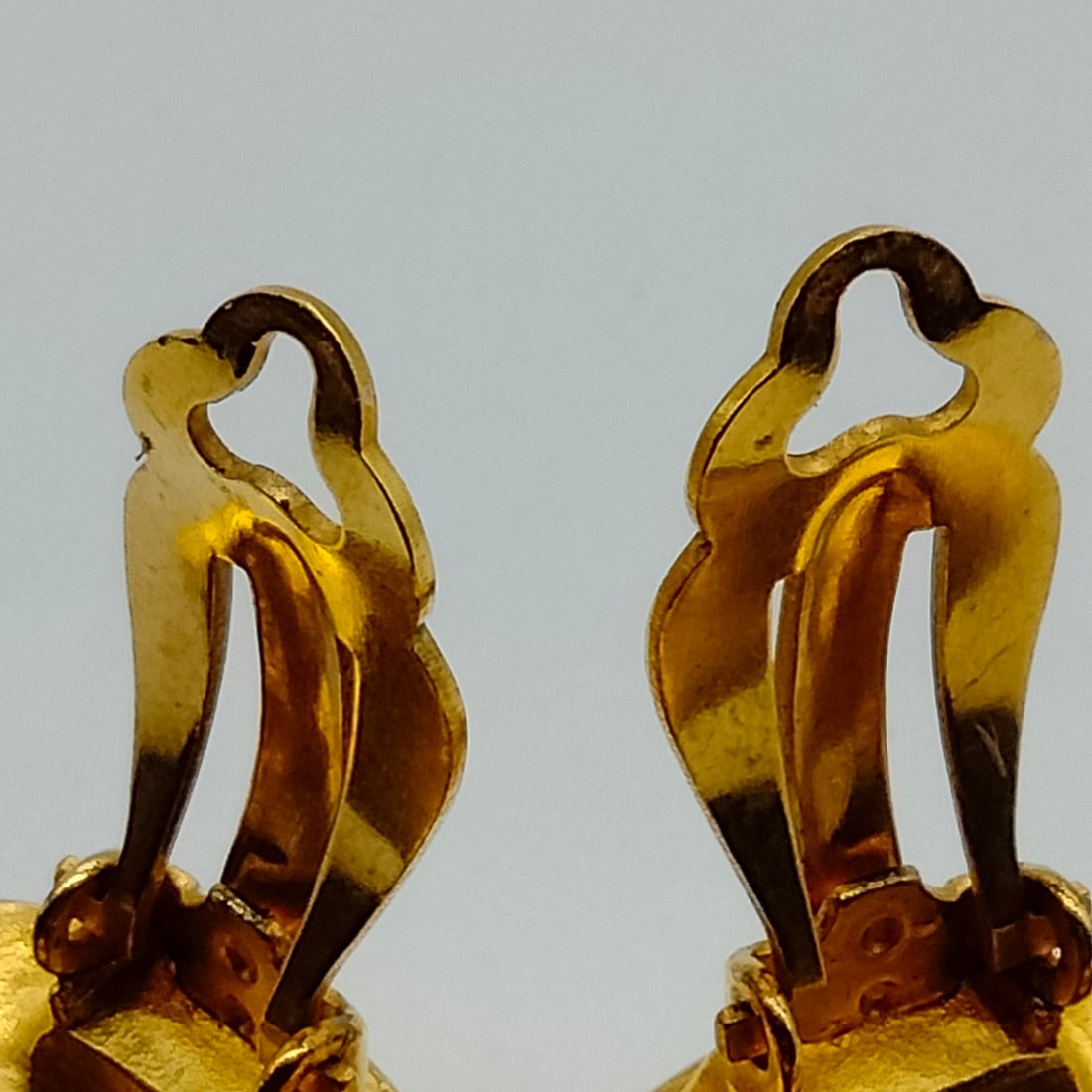 CHANEL EARRING GOLD - 5