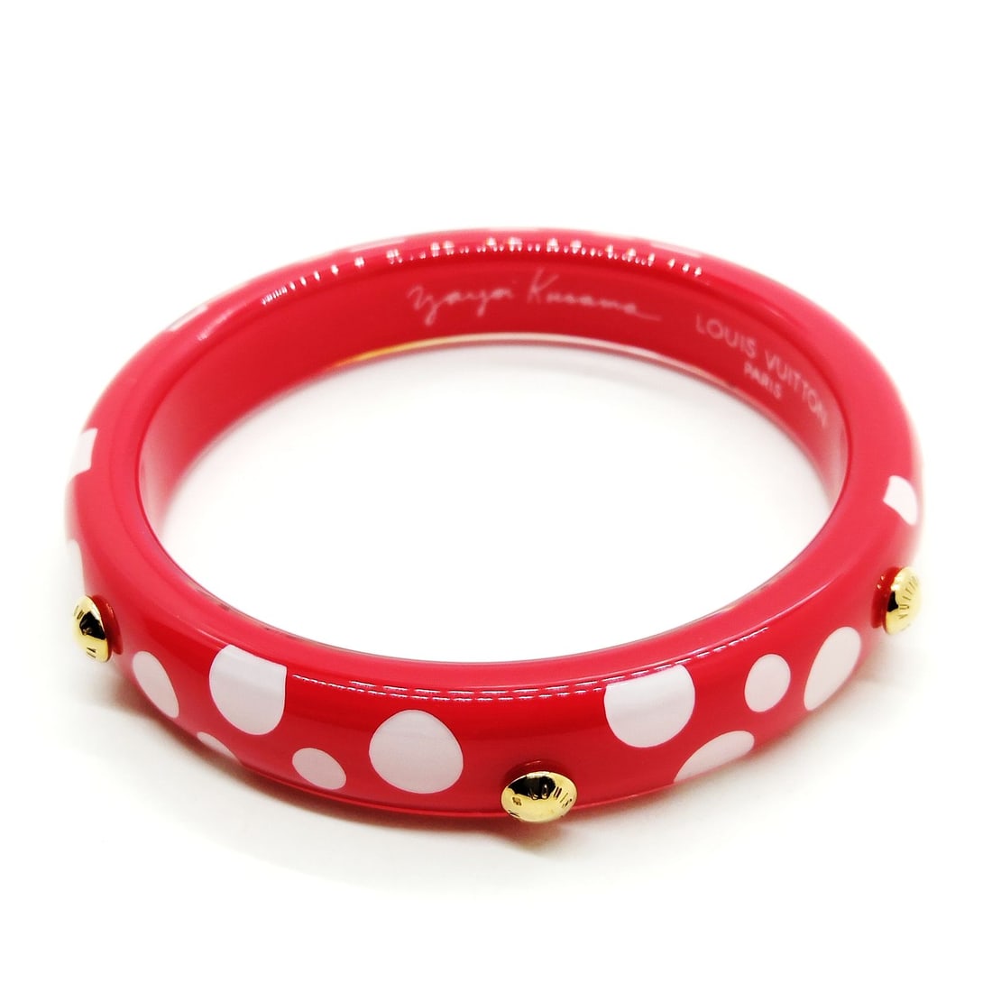 LOUIS VUITTON BANGLE REDS WHITES: Louis Vuitton Bangle Reds Whites Brand: Louis Vuitton Type: Bangle Material: Resin, Color: Reds Size: Full Length : 18.5 cm (approx) Accessories: None Accessories Notice: When purchasing pre-owned