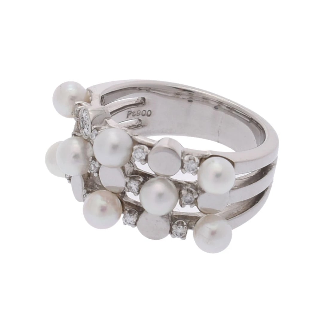 TASAKI RING DIAMOND 3-ROW PEARL DESIGN: TASAKI Ring diamond 3-row pearl design Brand: TASAKI Type: Ring Material: Pt900Platinum, Main Stone/Creation Natural Color: Silver Size: 4.75 - 5 US Accessories: None Accessories Notice: When