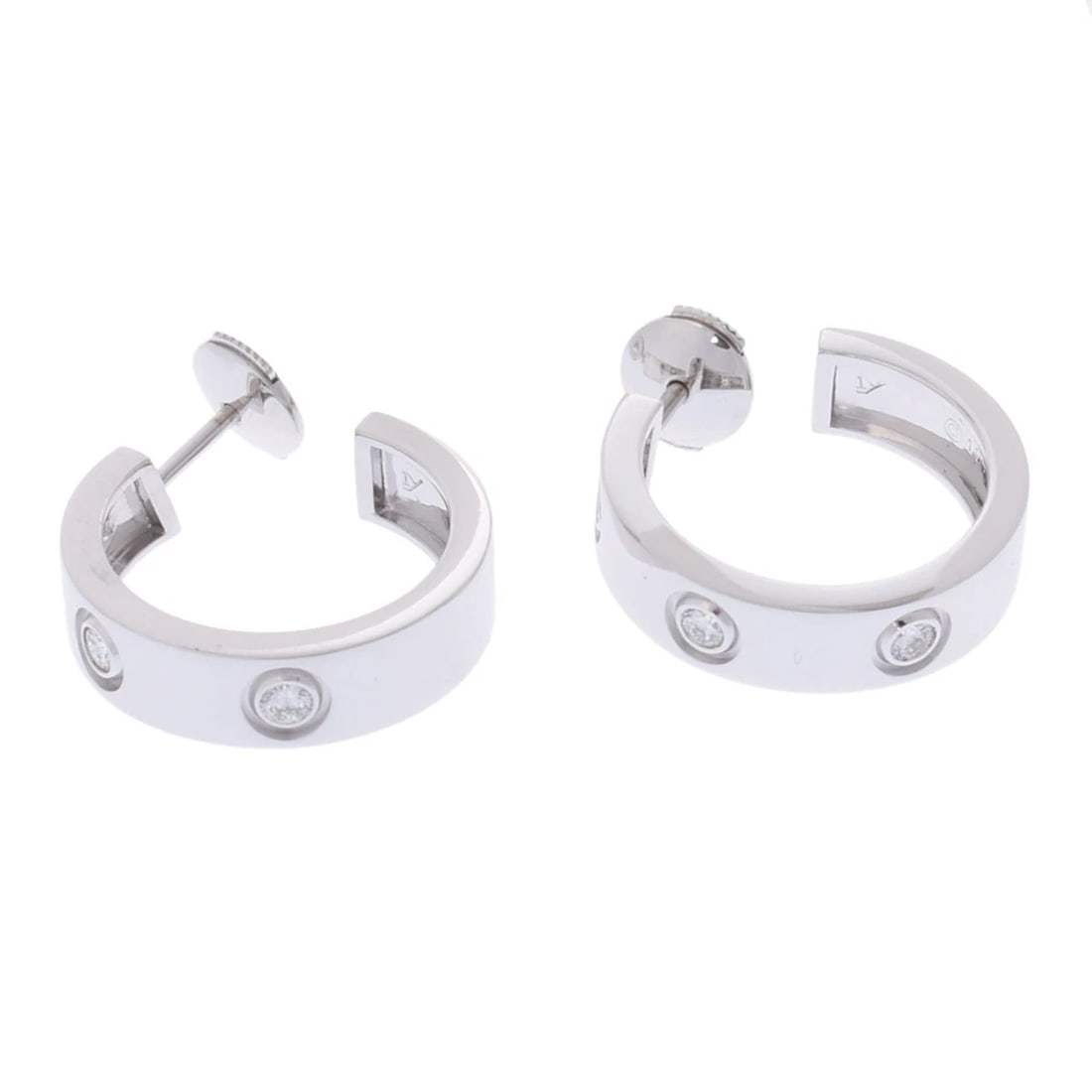 CARTIER PIERCE DIAMOND LOVE PIERCE: CARTIER Pierce diamond Love Pierce Brand: CARTIER Type: Pierce Material: K18 White Gold WG, Main Stone/Creation Natural Color: White Gold Size: Width:20mmLength:5.5mm(*mm)Size(Inch) Width:0.8inch