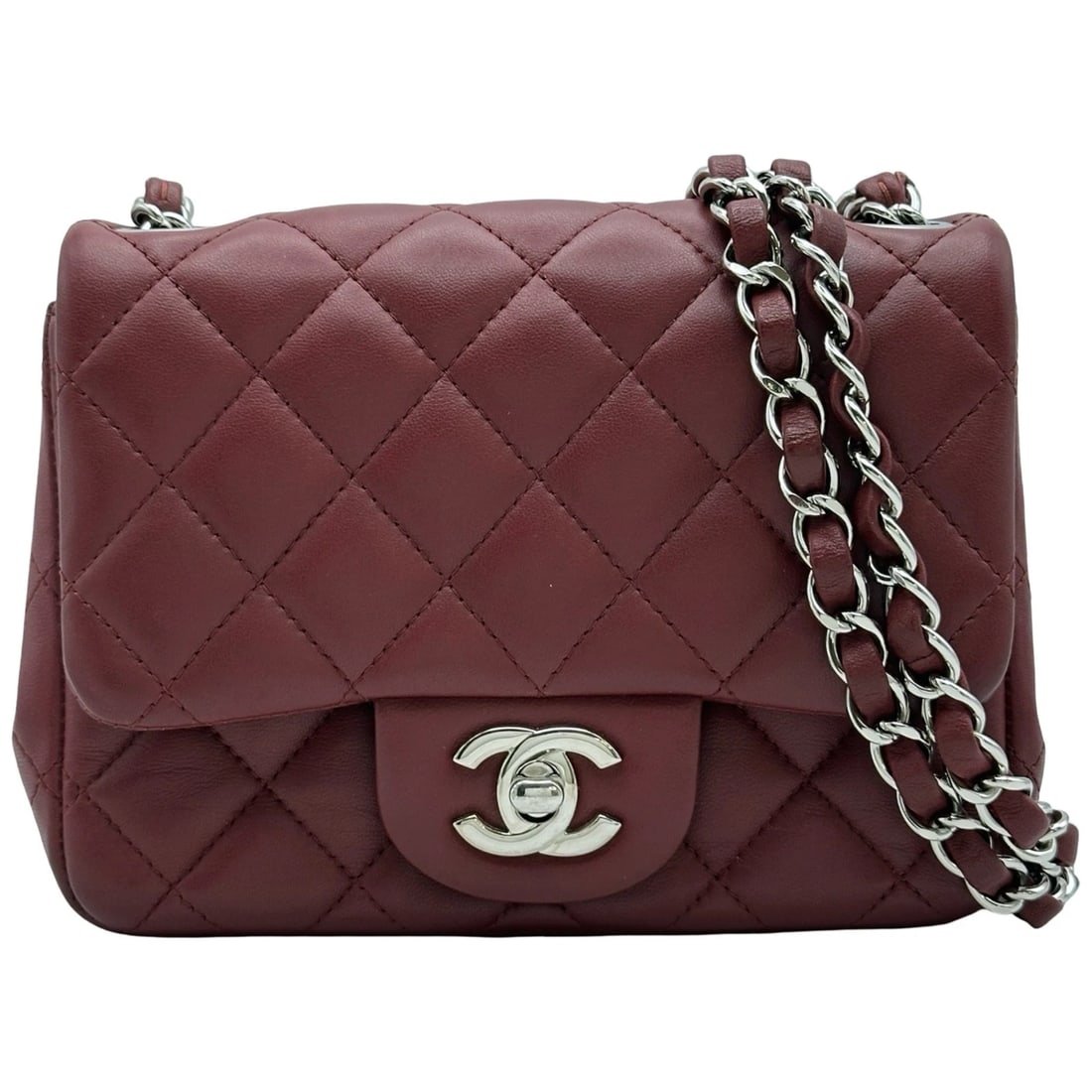 CHANEL MINI MATELASSE 18 SHOULDER BAG: CHANEL mini matelasse 18 Shoulder Bag Brand: CHANEL Type: Shoulder Bag Material: lambskin Color: SilverHardware Size: W18cm x H13cmx D8cm W7.1 x H5.1x D3.1inch Accessories: None Accessorie