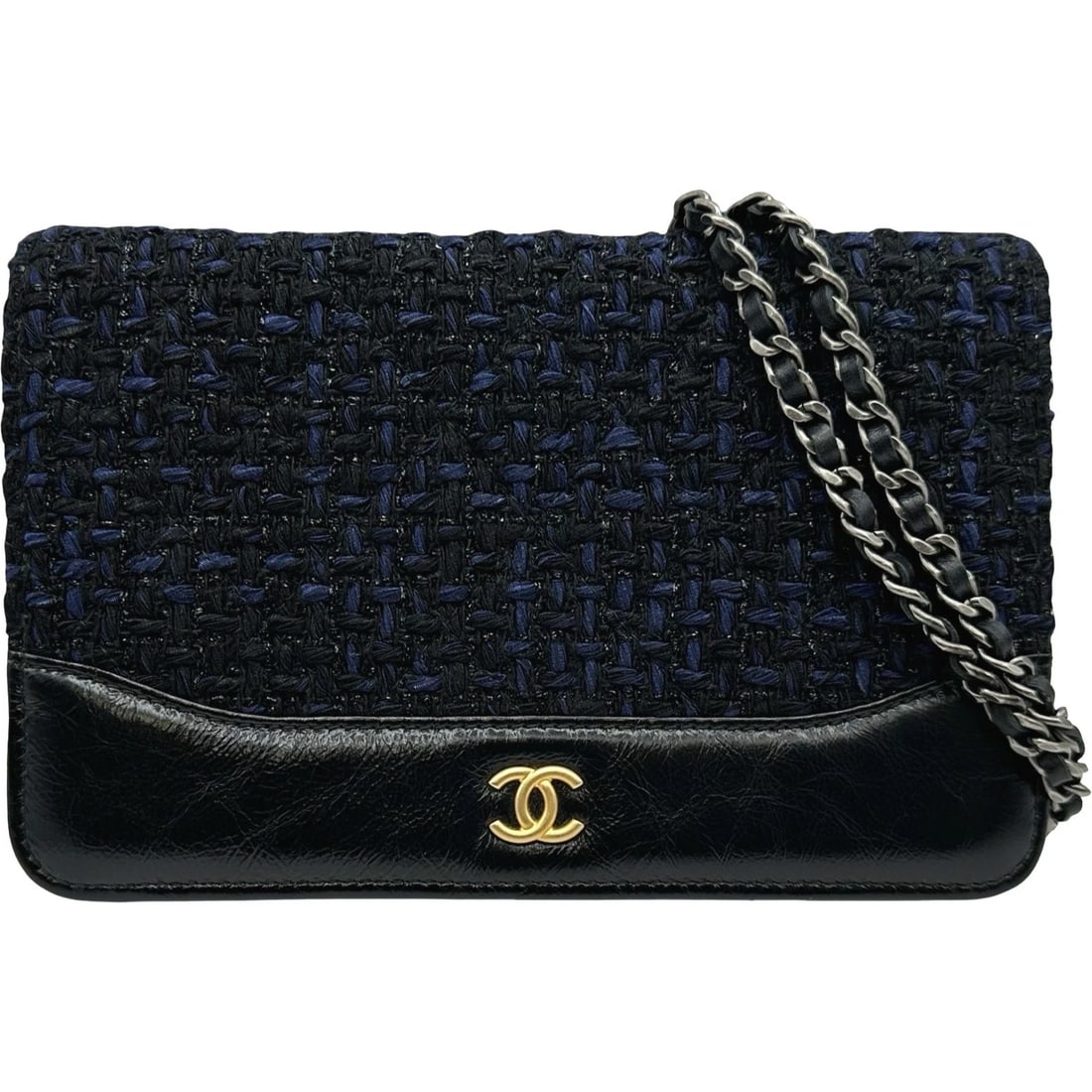 CHANEL GABRIELLE DE CHAIN WALLET A SHOULDER BAG: CHANEL Gabrielle de Chain Wallet A Shoulder Bag Brand: CHANEL Type: Shoulder Bag Material: tweed Color: Navy Gold/Silver Hardware Size: W19cm x H12.5cmx D4cm W7.5 x H4.9x D1.6inch Accessories: Non