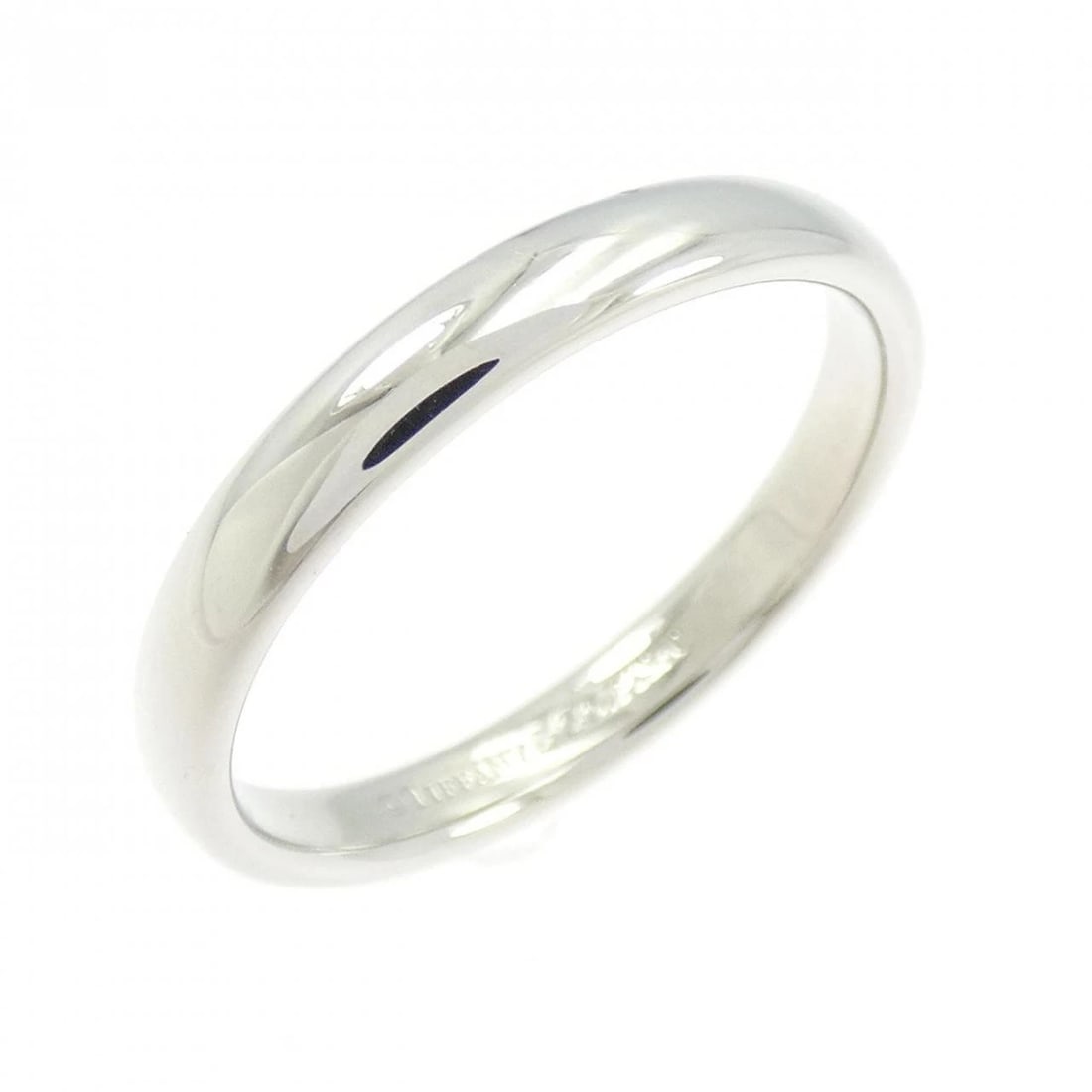 TIFFANY & CO. FOREVER WEDDING BAND RING: TIFFANY & Co. Forever Wedding Band Ring Brand: TIFFANY&Co. Type: Ring Material: Platinum950, Color: Platinum Size: US 7 3/4 Accessories: None Accessories Notice: When purchasing pre-owned goods,