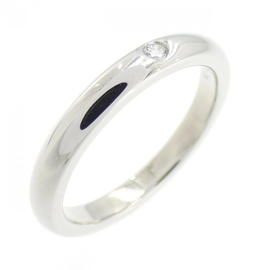 TIFFANY&CO. STACKING BAND RING: TIFFANY&Co. Stacking Band Ring Brand: TIFFANY&Co. Type: Ring Material: Platinum950, Main Stone/Creation Natural Color: White Size: US 5.5 Accessories: None Accessories Notice: When purchasing
