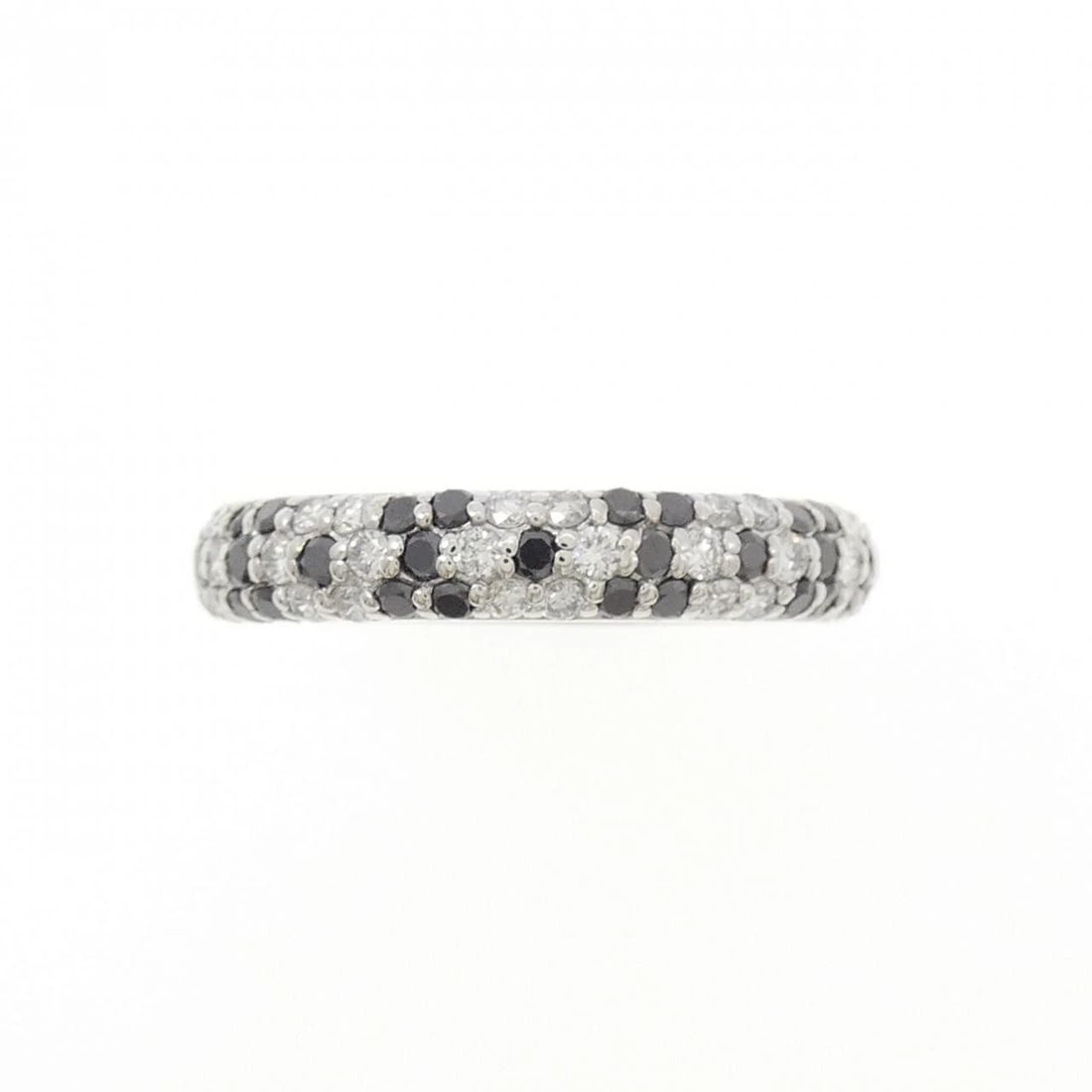 PONTE VECCHIO DIAMOND RING: Ponte Vecchio Diamond Ring Brand: Ponte Vecchio Type: Ring Material: 18K white gold/18K black gold, Main Stone/Creation Natural Color: White Goldblack gold Size: US 5 Accessories: None Accessories