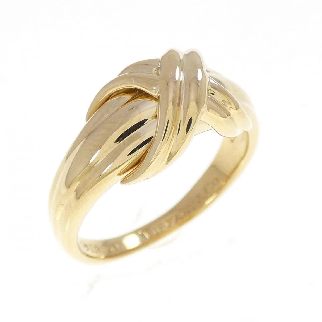 TIFFANY & CO. SIGNATURE RING: TIFFANY & Co. Signature Ring Brand: TIFFANY&Co. Type: Ring Material: 750 yellow gold, Color: Yellow Gold Size: US 7 Accessories: None Accessories Notice: When purchasing pre-owned goods, please refer