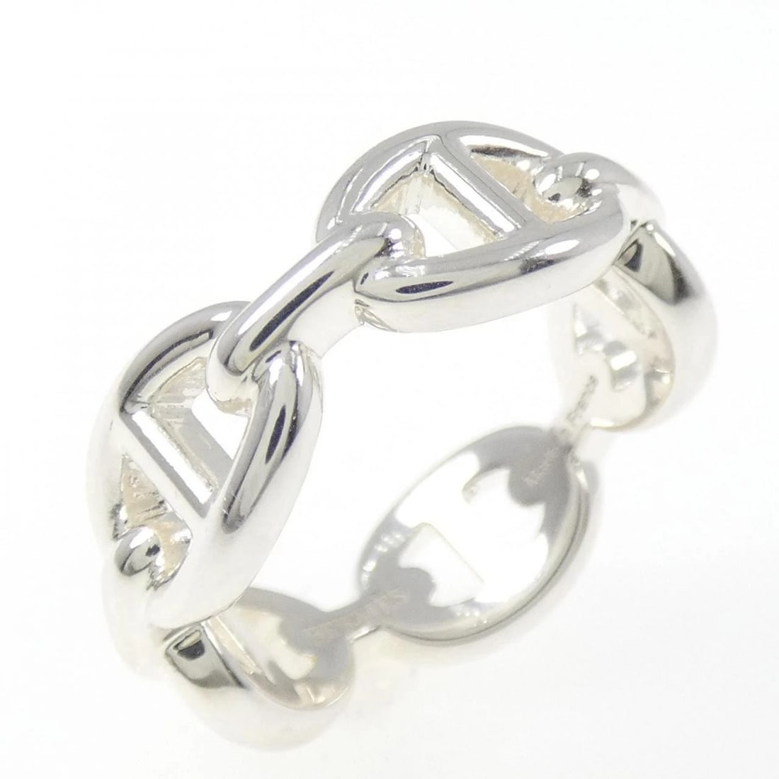 HERMES CHAINE D'ANCRE ENCHAINE RING: Hermes Chaine d'Ancre Enchaine Ring Brand: HERMES Type: Ring Material: 925Silver, Color: Silver Size: US 6 1/2(53) Accessories: None Accessories Notice: When purchasing pre-owned goods, please refer