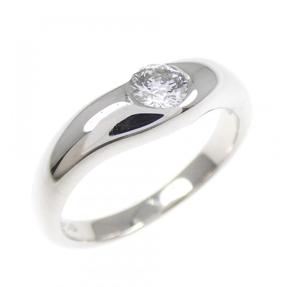 TIFFANY&CO. CURVED RING: TIFFANY&Co. Curved Ring Brand: TIFFANY&Co. Type: Ring Material: Platinum950, Main Stone/Creation Natural Color: White Size: US 4 1/2 Accessories: None Accessories Notice: When purchasing pre-owned