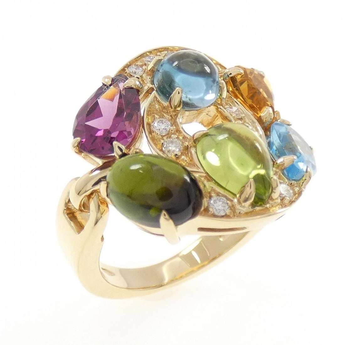 BVLGARI ASTRALE SHIELD DESIGN RING: Bvlgari Astrale Shield Design Ring Brand: BVLGARI Type: Ring Material: 750 yellow gold, Main Stone/Creation Citrin Color: Yellow Gold Size: US 5 3/4 Accessories: None Accessories Notice: When