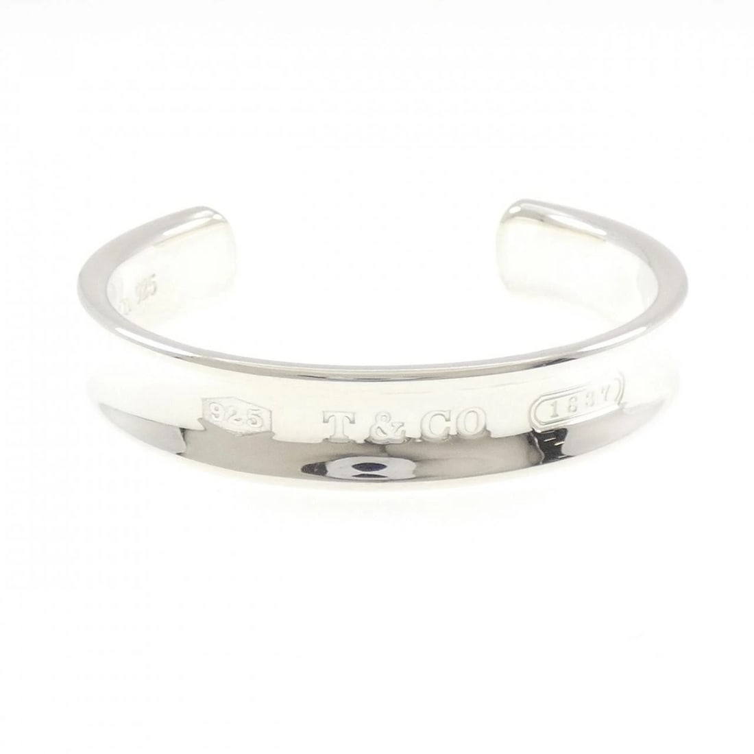 TIFFANY & CO. BANGLE: TIFFANY & Co. Bangle Brand: TIFFANY&Co. Type: Bracelet Material: 925Silver, Color: Silver Size: 15.5cm Max width approx.: 11.9mm Accessories: None Accessories Notice: When purchasing pre-owned goods,